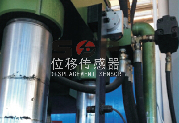 拉繩位移傳感器用于液壓系統